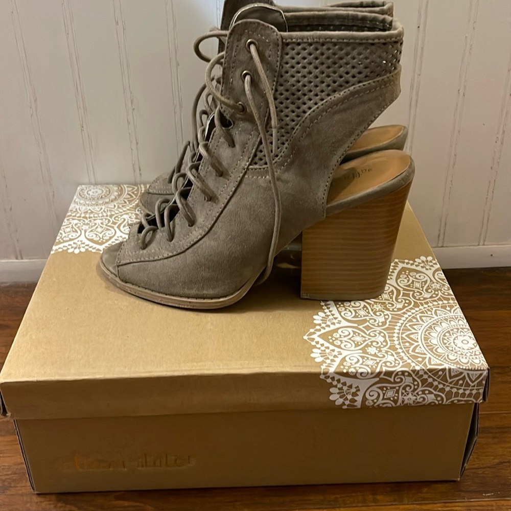 Taupe suede sandals